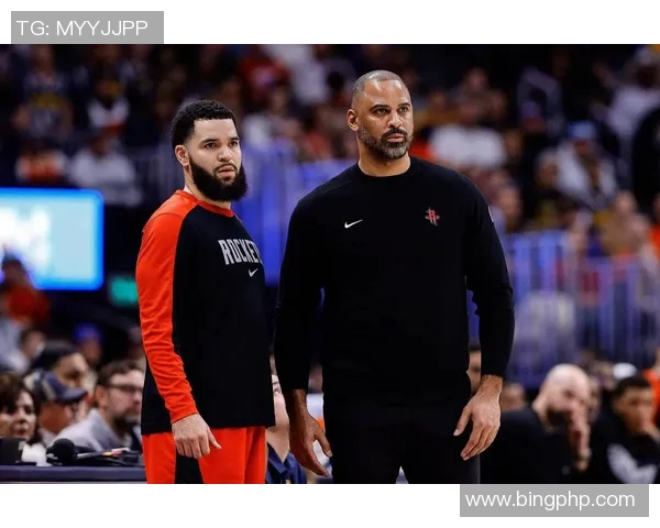 乌度卡直言火箭表现糟糕盼范弗里特继续为球队效力 乌度卡直言火箭表现糟糕盼范弗里特继续为球队效力