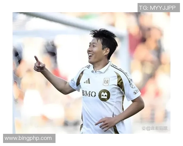 孙兴慜重返热刺再续传奇旅程球迷热情高涨期待新赛季表现